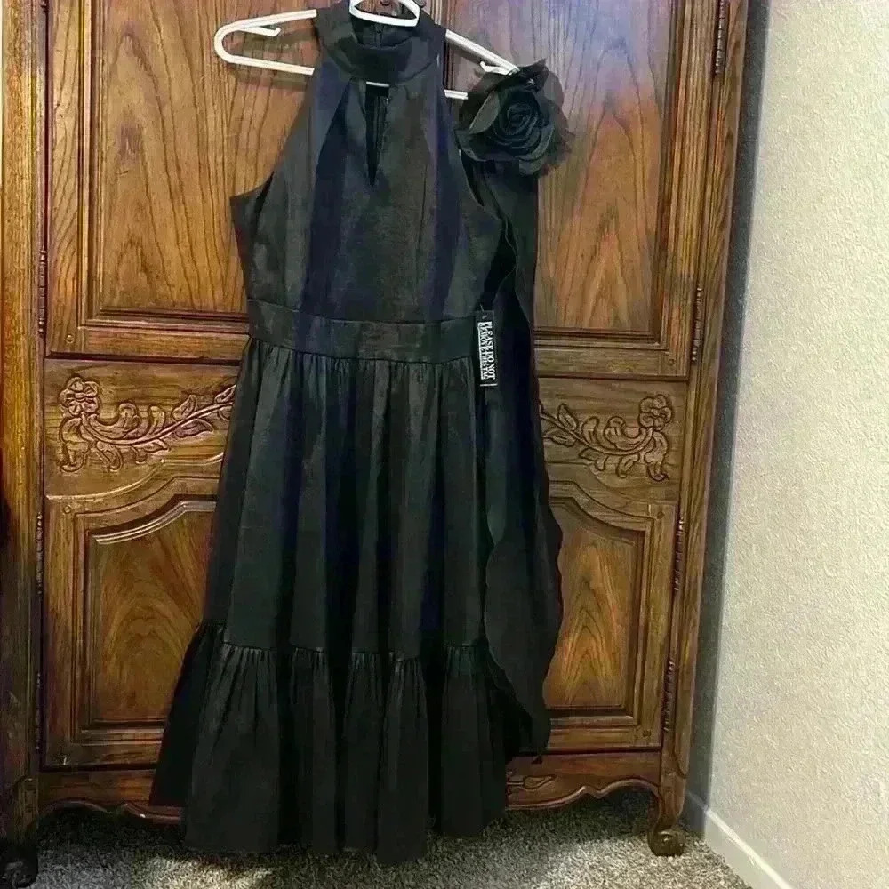New York & Company new with tag 🏷 black dress (S size)